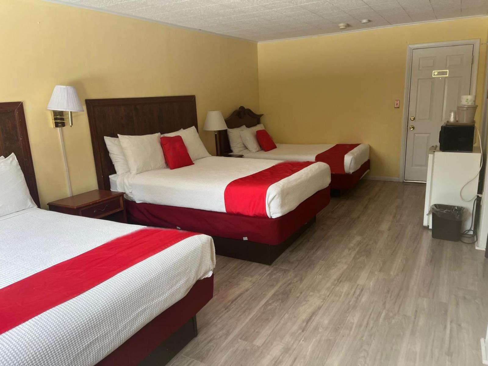Buena Vista Inn Motel Delhi Ngoại thất bức ảnh
